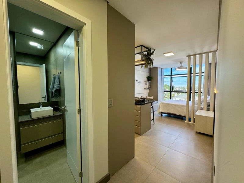 LOFT MOBILIADO E DECORADO EM ATLÂNTIDA: 3ª foto da galeria de imagens do imóvel