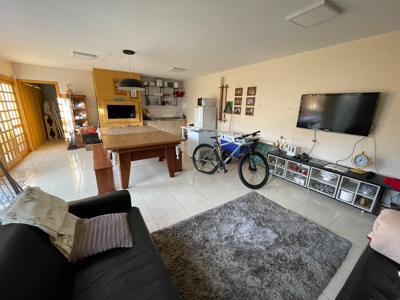 Casa com 03 dormitórios e anexo nos fundos, Zona Nova, Capão da Canoa: 3ª foto da galeria de imagens do imóvel