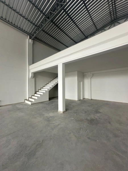 Loja comercial com 300m² de área Av. Rudá centro Capão da Canoa: 14ª foto da galeria de imagens do imóvel