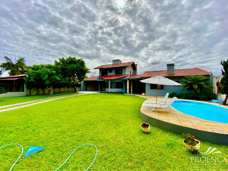 Sobrado em 2 Terrenos na Zona Nova. Capão da Canoa!!!: 1ª foto da galeria de imagens do imóvel