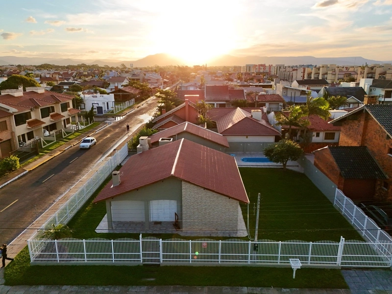 Casa 3 Dormitórios com suíte Com piscina  Capão Novo: 15ª foto da galeria de imagens do imóvel