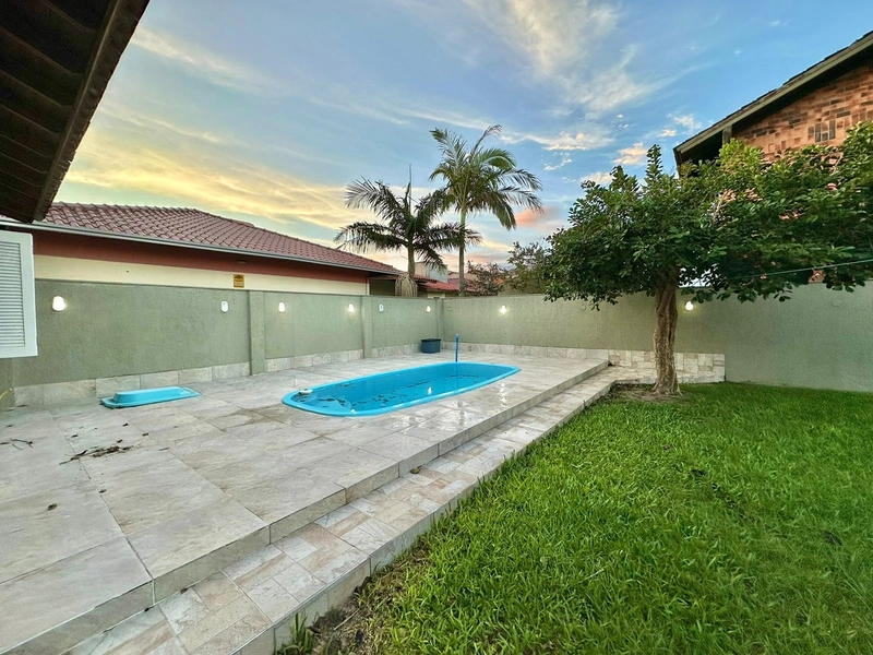 Casa 3 Dormitórios com suíte Com piscina  Capão Novo: 19ª foto da galeria de imagens do imóvel