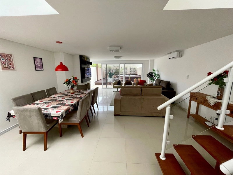 Casa em condomínio fechado a beira mar no centro de Atlântida: 6ª foto da galeria de imagens do imóvel