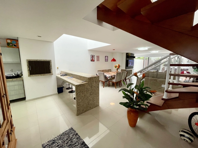 Casa em condomínio fechado a beira mar no centro de Atlântida: 5ª foto da galeria de imagens do imóvel