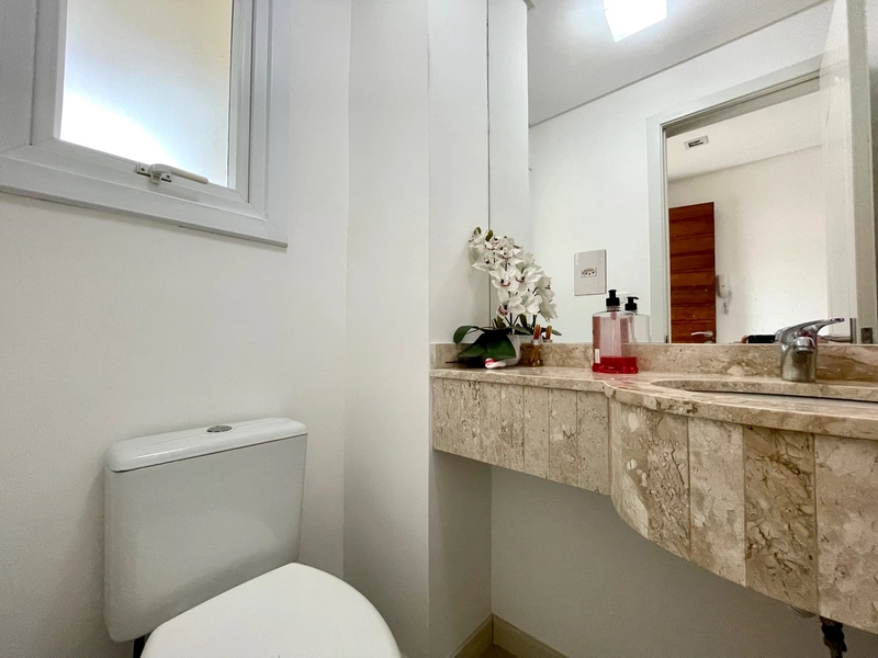 Casa em condomínio fechado a beira mar no centro de Atlântida: 4ª foto da galeria de imagens do imóvel