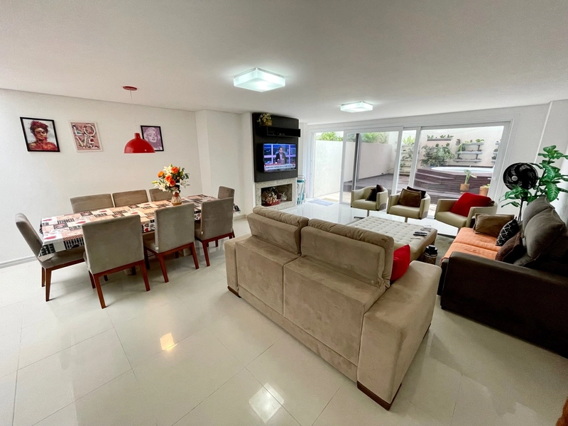 Casa em condomínio fechado a beira mar no centro de Atlântida: 9ª foto da galeria de imagens do imóvel