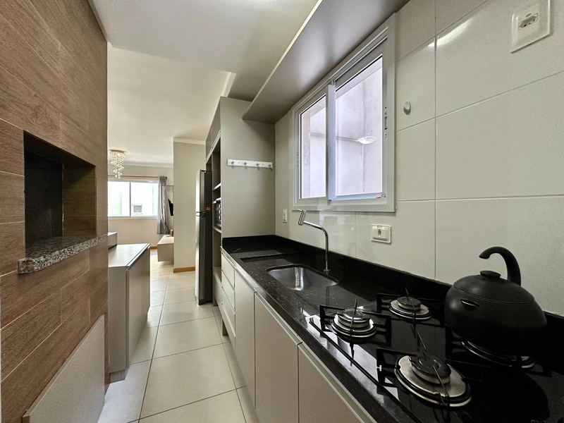 Apartamento 2 dormitórios mobiliado 2 quadras do Mar: 3ª foto da galeria de imagens do imóvel