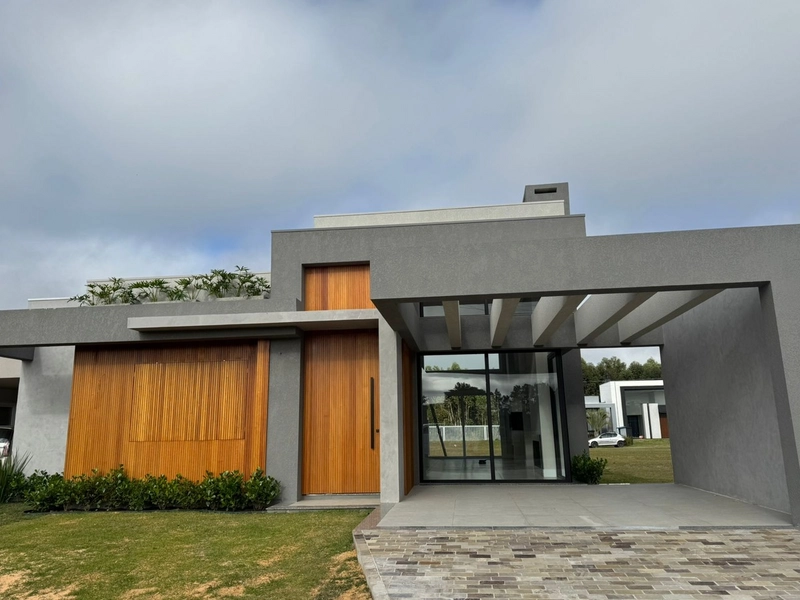 Casa Térrea  04 dormitórios Condomínio Terrasul em Capão da Canoa: 1ª foto da galeria de imagens do imóvel