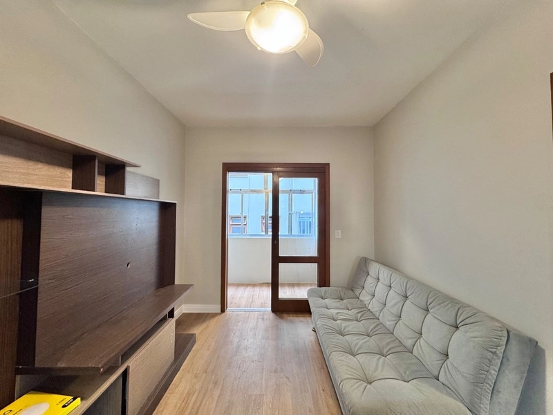 Apartamento 2 dormitórios no Centro de Capão da Canoa!: 3ª foto da galeria de imagens do imóvel