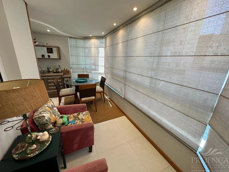 Apartamento com dois dormitórios, sacada de frente em Capão Da Canoa.: 4ª foto da galeria de imagens do imóvel