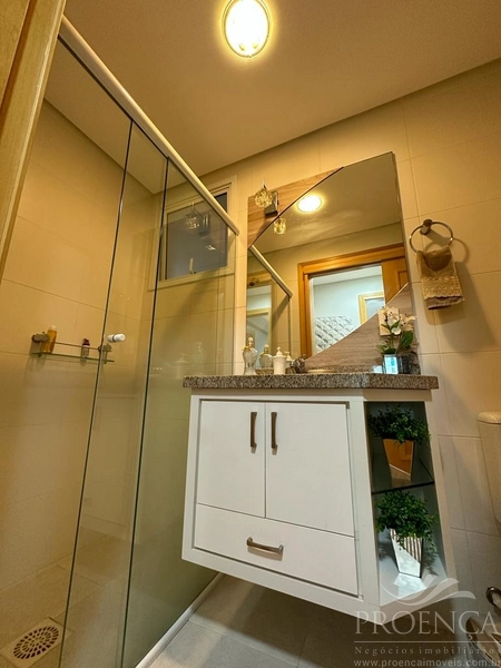 Apartamento com dois dormitórios, sacada de frente em Capão Da Canoa.: 24ª foto da galeria de imagens do imóvel