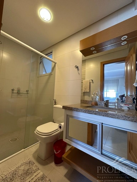Apartamento com dois dormitórios, sacada de frente em Capão Da Canoa.: 28ª foto da galeria de imagens do imóvel