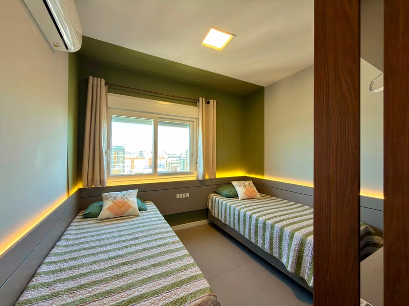 APARTAMENTO COM VISTA MAR AO LADO DA PRAÇA FLÁVIO BOIANOVSKI A UMA QUA: 6ª foto da galeria de imagens do imóvel