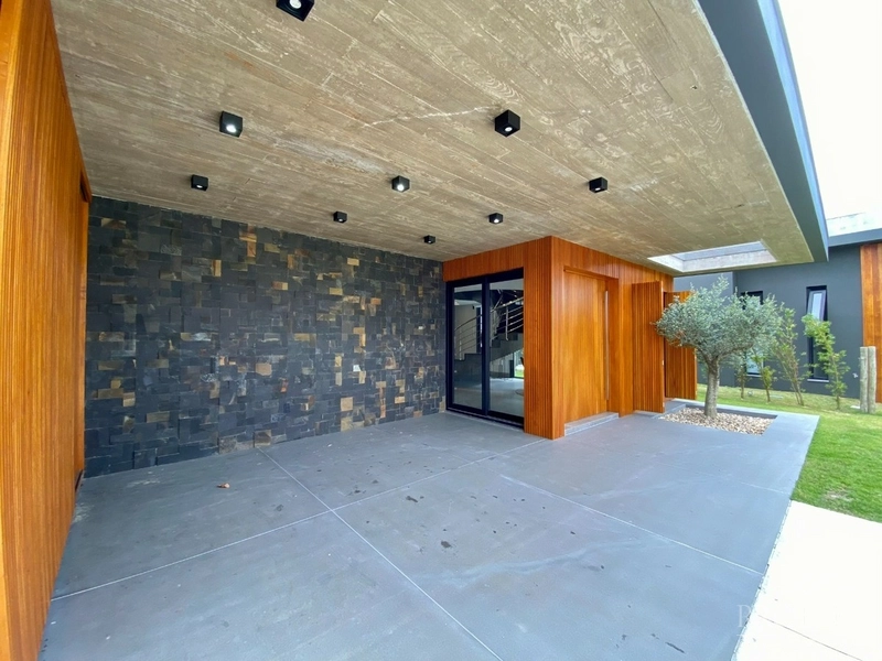 Casa com 5 Suítes em condomínio fechado de Xangri-lá!: 4ª foto da galeria de imagens do imóvel
