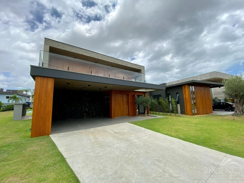 Casa com 5 Suítes em condomínio fechado de Xangri-lá!: 2ª foto da galeria de imagens do imóvel