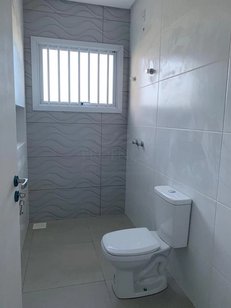 Excelente casa Nova com 03 dormitórios Suíte, 02 quadras do mar: 13ª foto da galeria de imagens do imóvel