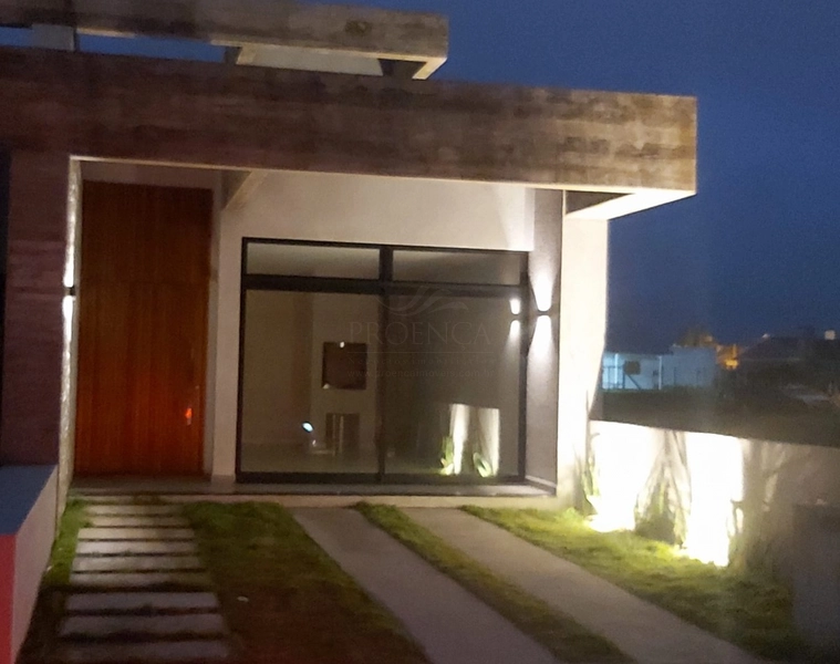 Excelente casa Nova com 03 dormitórios Suíte, 02 quadras do mar: 16ª foto da galeria de imagens do imóvel