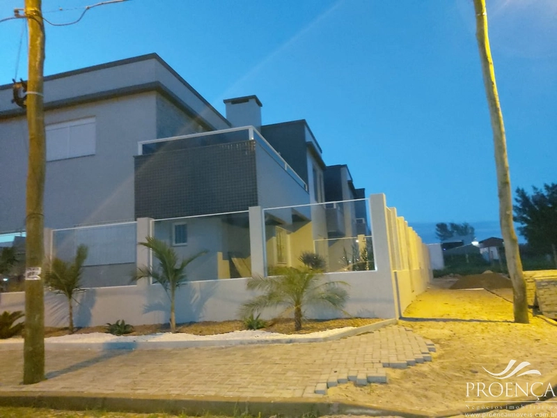 Belo duplex a beira mar.: 1ª foto da galeria de imagens do imóvel