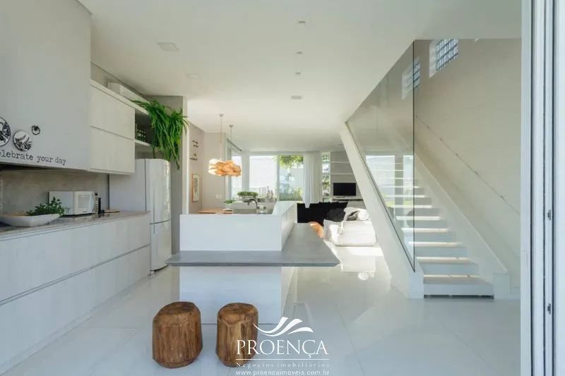 Condominio Fechado em XANGRI-LÁ com 5 suítes e 450 m² - Enseada Lagos: 2ª foto da galeria de imagens do imóvel