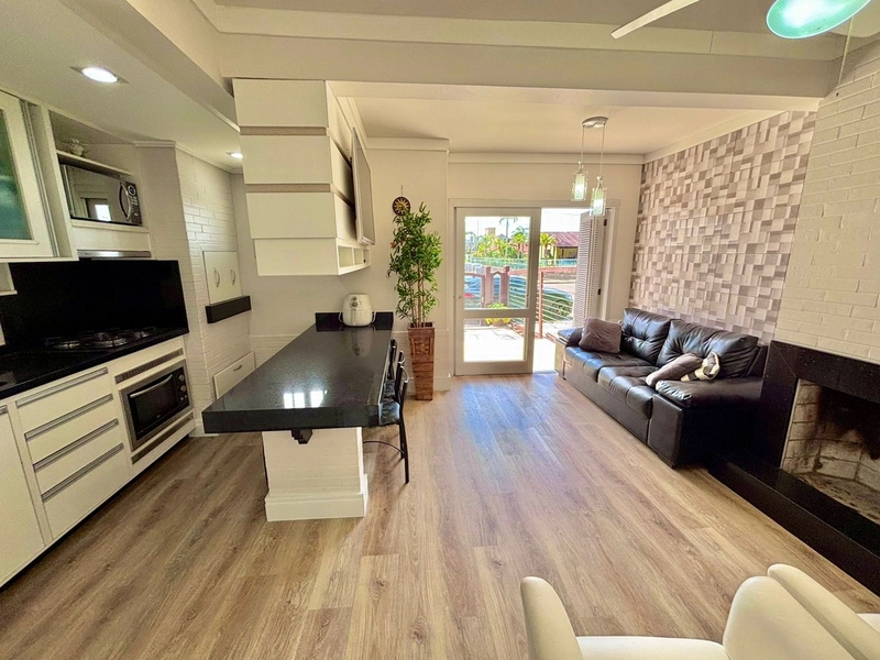 Duplex, 2 Suítes, mobiliado, frente Norte, próximo do mar em Xangri-lá: 3ª foto da galeria de imagens do imóvel