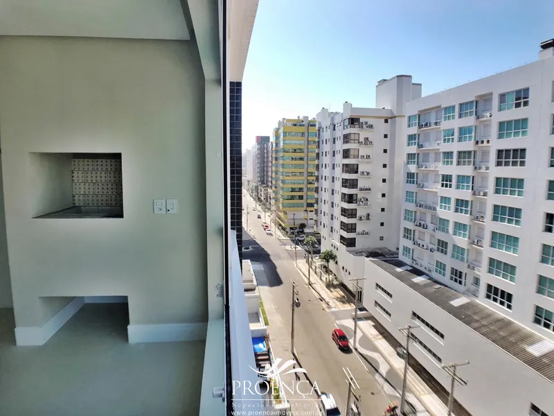 Apartamento 02 dormitórios no Bairro Navegantes, 01 quadra do Mar.: 1ª foto da galeria de imagens do imóvel