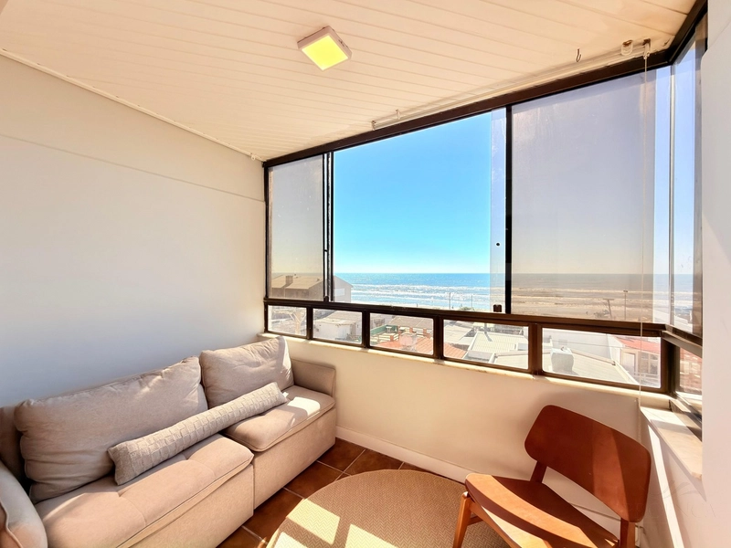 Apartamento Beira Mar 2 dormitório 50m do mar Capão da Canoa Centro: 4ª foto da galeria de imagens do imóvel