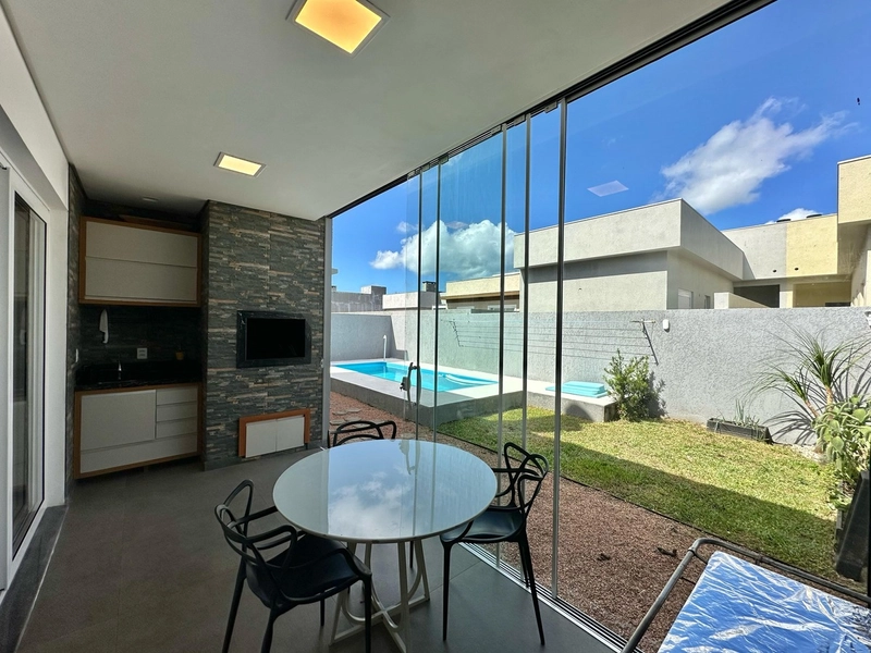 Casa 3 Dormitórios  com piscina: 14ª foto da galeria de imagens do imóvel