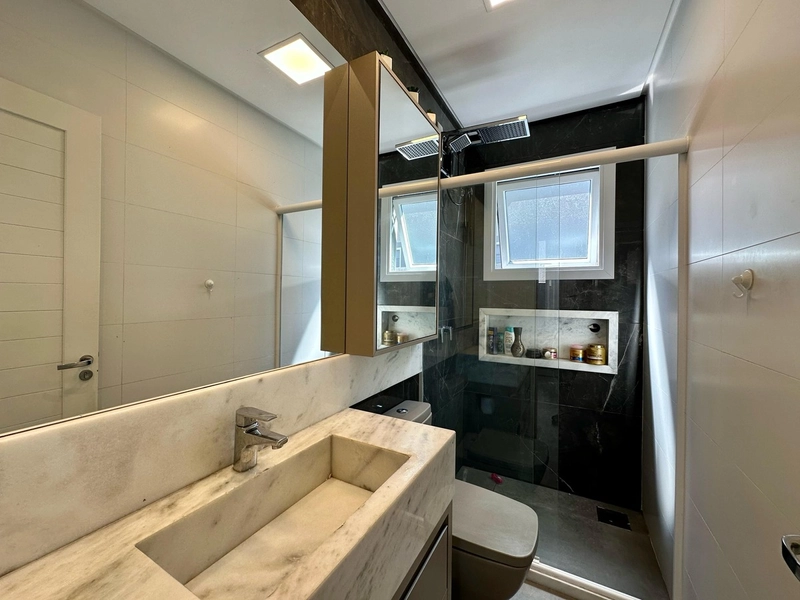 Casa 3 Dormitórios  com piscina: 21ª foto da galeria de imagens do imóvel