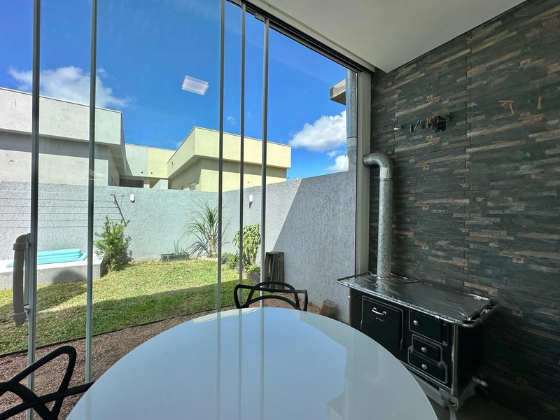 Casa 3 Dormitórios  com piscina: 20ª foto da galeria de imagens do imóvel