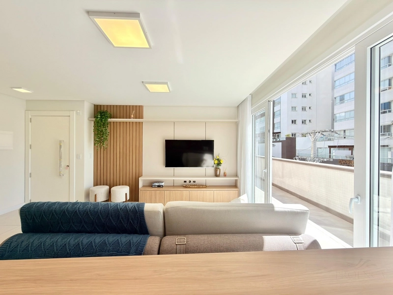 Apartamento de 2 Dormitórios com terraço ( Bairro Navegantes ): 1ª foto da galeria de imagens do imóvel
