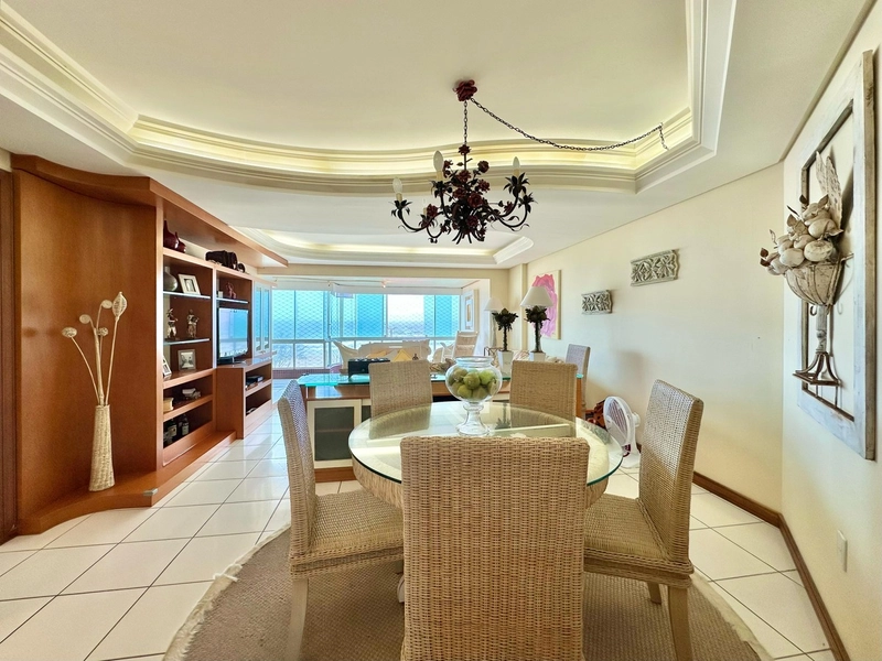 Apartamento de 04 dormitórios à beira mar: 8ª foto da galeria de imagens do imóvel