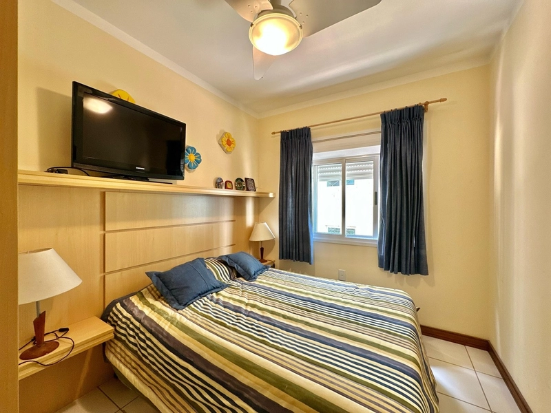 Apartamento de 04 dormitórios à beira mar: 1ª foto da galeria de imagens do imóvel