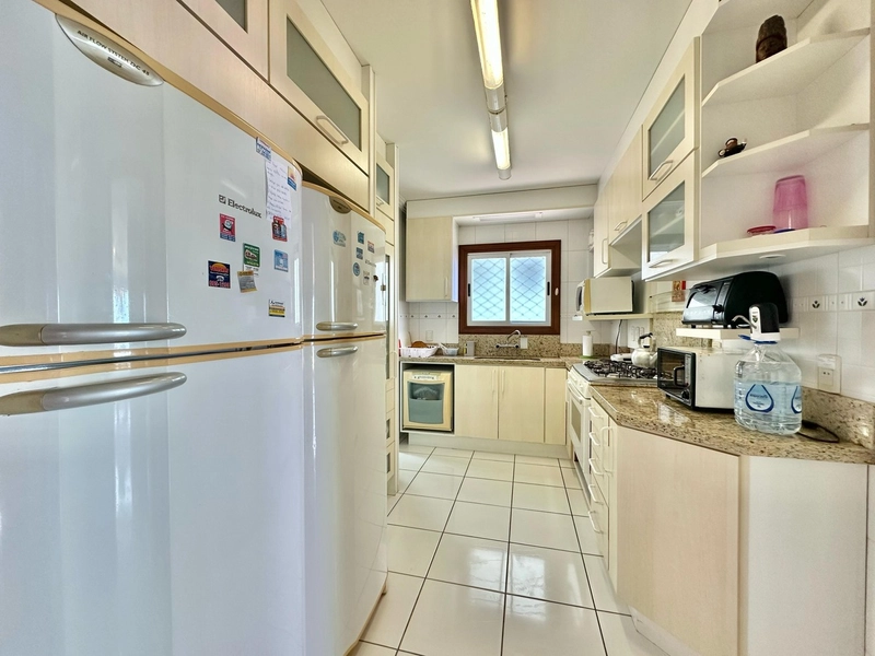 Apartamento de 04 dormitórios à beira mar: 7ª foto da galeria de imagens do imóvel