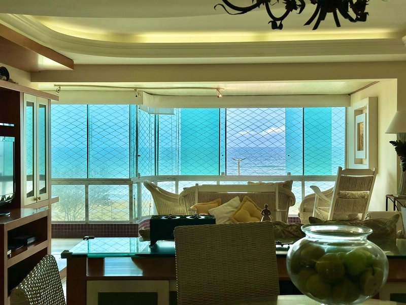 Apartamento de 04 dormitórios à beira mar: 10ª foto da galeria de imagens do imóvel