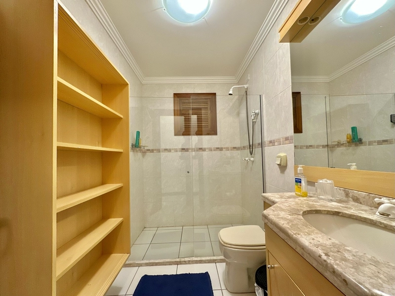 Apartamento de 04 dormitórios à beira mar: 11ª foto da galeria de imagens do imóvel