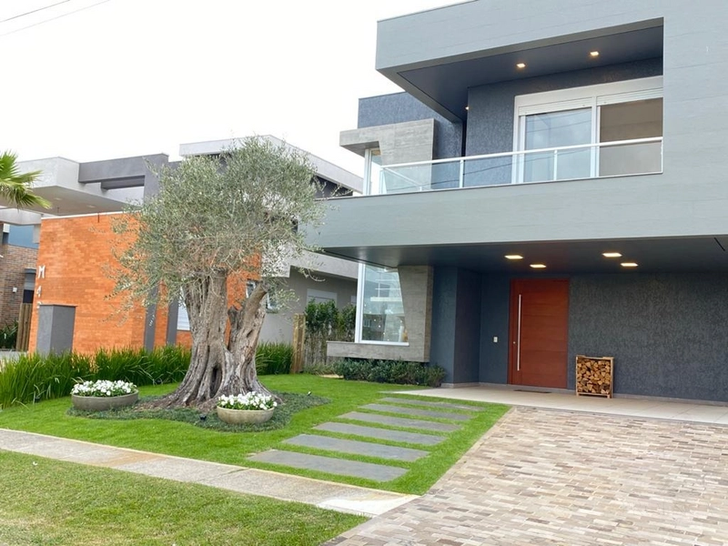 Excelente Sobrado, Beira Lago sendo 5 suítes, Mobiliado e Decorado.: 2ª foto da galeria de imagens do imóvel