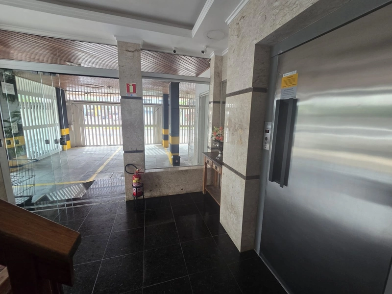 Apartamento de frente, 2 dormitórios, Centro de Capão da Canoa.: 2ª foto da galeria de imagens do imóvel
