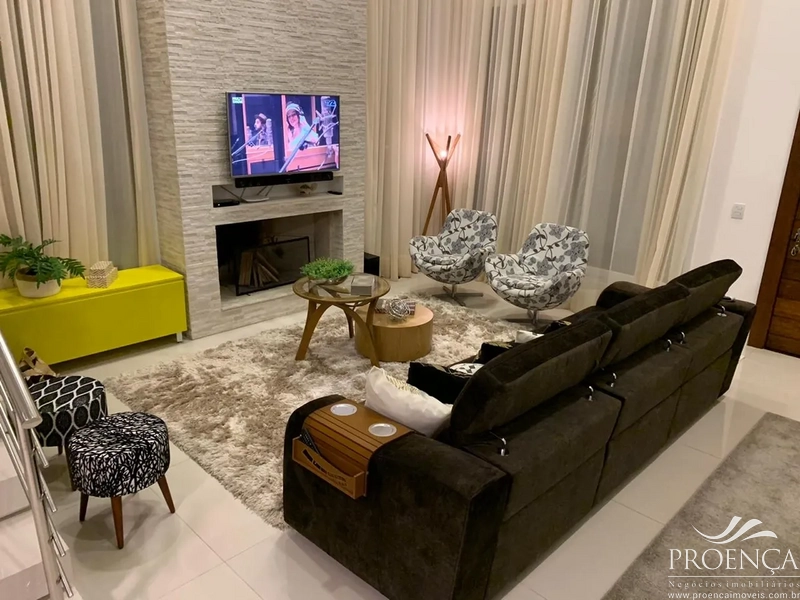 Casa 5 suítes em Condomínio no Centro de Xangri-lá: 2ª foto da galeria de imagens do imóvel