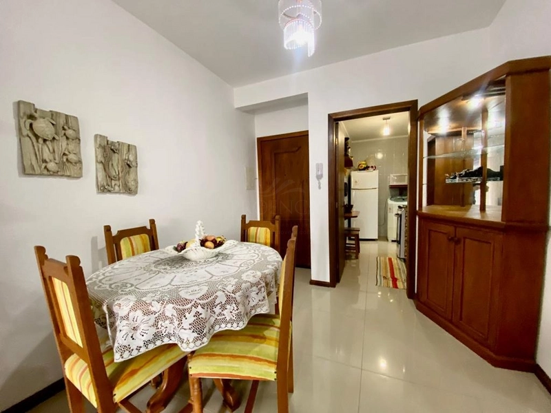 Apartamento de frente com 2 dormitórios, com dependencia de empregada: 1ª foto da galeria de imagens do imóvel