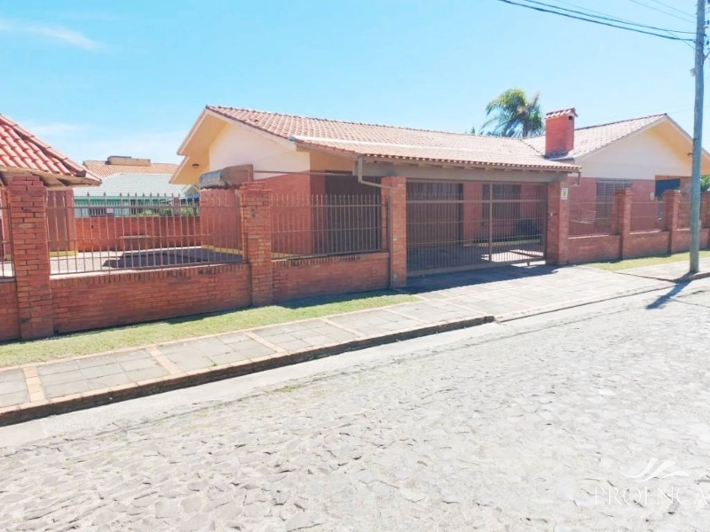 Casa no Centro de Xangri-lá, 3 dormitórios com suíte: 2ª foto da galeria de imagens do imóvel