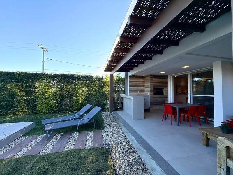 SOBRADO À VENDA EM ATLÂNTIDA! BEIRA-LAGO • PISCINA • 240 M²: 17ª foto da galeria de imagens do imóvel