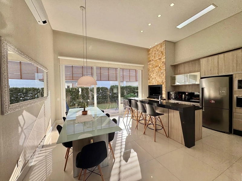 Casa térrea, sendo 3 suítes. Mobiliada e Decorada: 10ª foto da galeria de imagens do imóvel