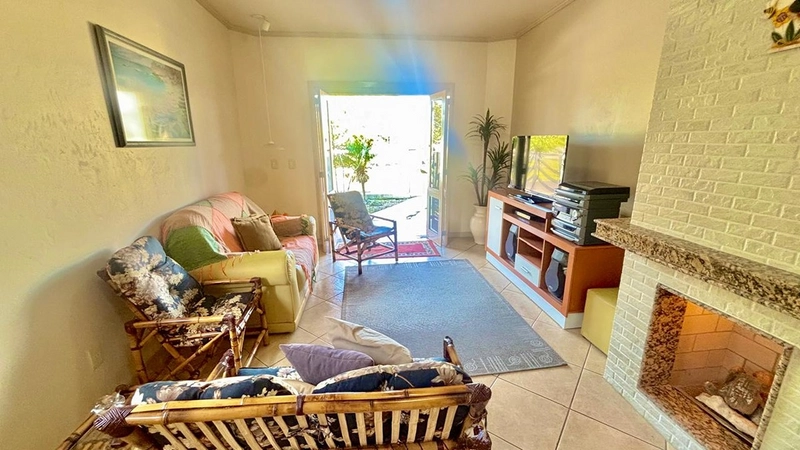 Casa com 2 dormitórios em Centro - Capão da Canoa.: 5ª foto da galeria de imagens do imóvel