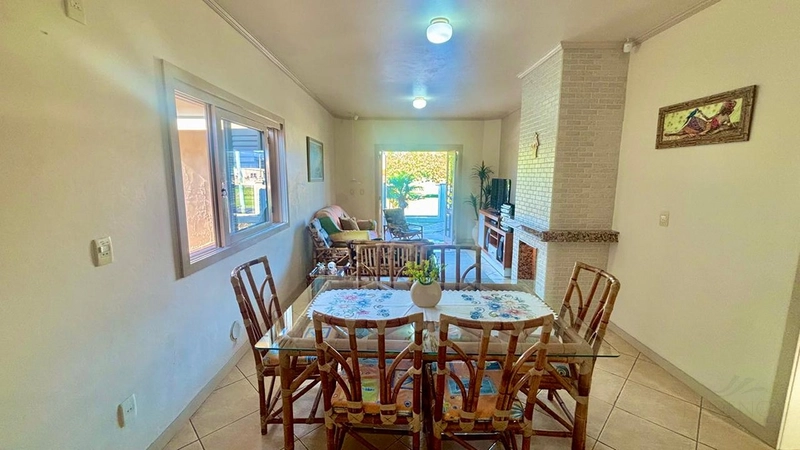 Casa com 2 dormitórios em Centro - Capão da Canoa.: 6ª foto da galeria de imagens do imóvel
