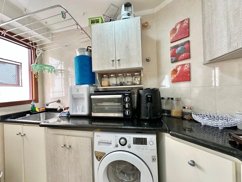 Apartamento de 3 Dormitórios sacada de Frente Capão da Canoa Centro: 8ª foto da galeria de imagens do imóvel