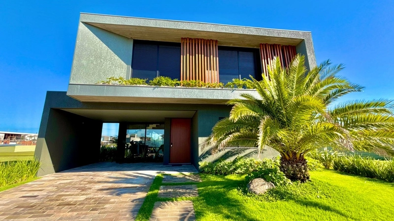 Sobrado de alto padrão beira lago no Amare Home Resort, com 6 suítes: 1ª foto da galeria de imagens do imóvel