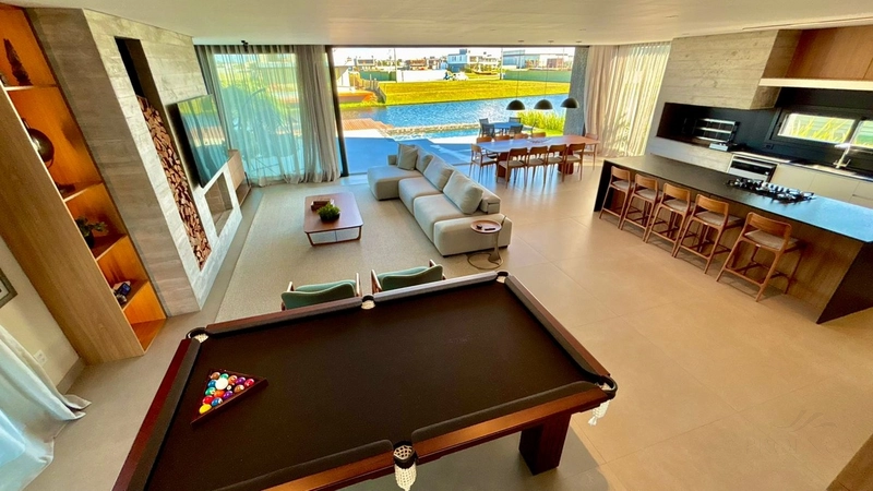 Sobrado de alto padrão beira lago no Amare Home Resort, com 6 suítes: 4ª foto da galeria de imagens do imóvel