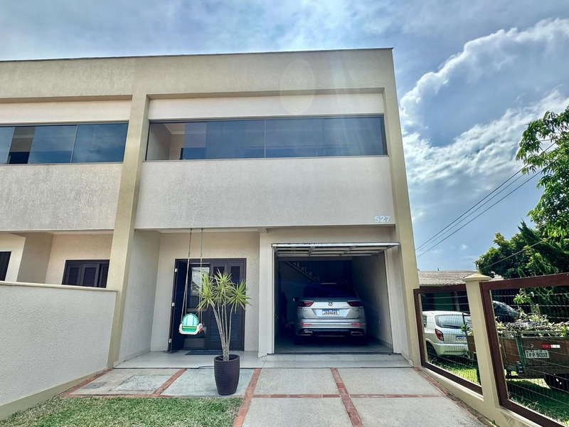 Casa à venda com 154m² 2 dormitórios 2 suítes 2 vagas Centro Xangrilá: 2ª foto da galeria de imagens do imóvel