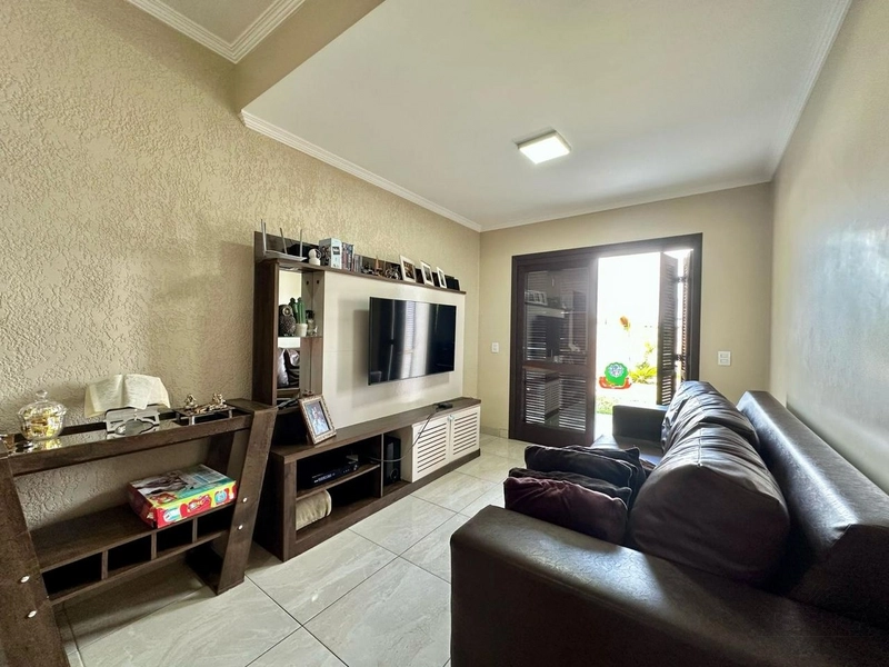 Casa à venda com 154m² 2 dormitórios 2 suítes 2 vagas Centro Xangrilá: 5ª foto da galeria de imagens do imóvel