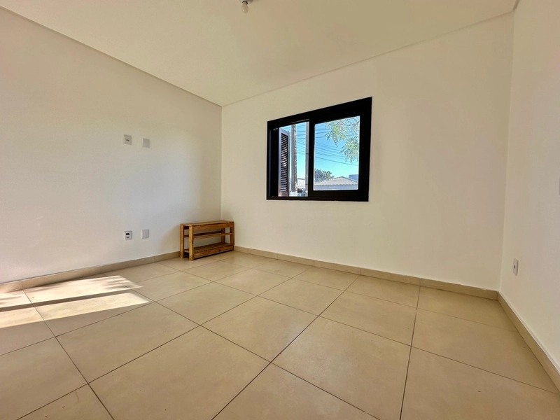Casa 3 Dormitórios ( zona Nova de Capão ): 2ª foto da galeria de imagens do imóvel